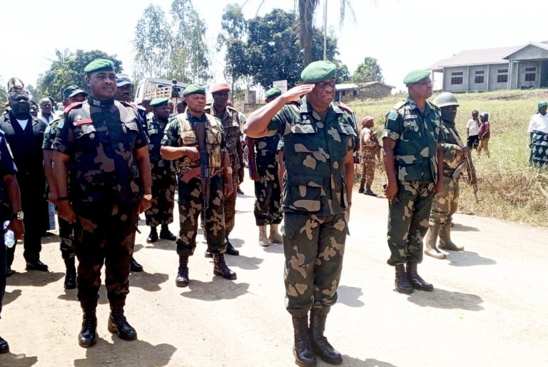 Ituri : le gouverneur militaire en mission d’itinérance administrative et sécuritaire à Irumu