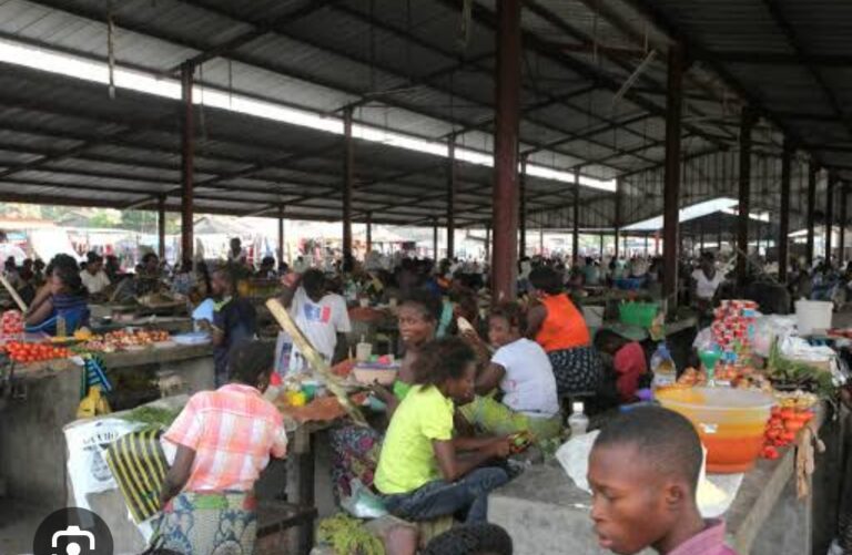 Ituri : un marché moderne sera bientôt construit au chef-lieu d’Irumu (Gouverneur Johnny Luboya)