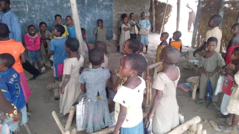 Mambasa : la sporadicité du fonctionnement des écoles observée aux Babila-Babombi et Bakwanza suite à l’insécurité