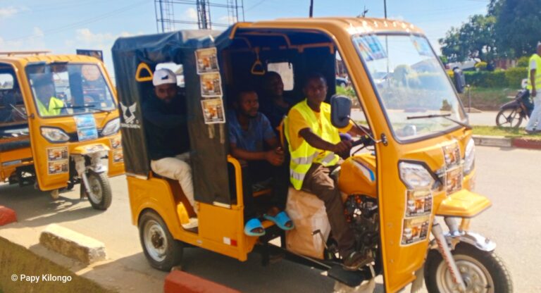 Bunia : des motos tricycles pour taxi à 6 places disponibilisées par les établissements Kamwira