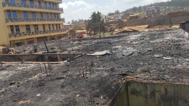 Butembo : une partie d’un bâtiment réduite en cendres après un incendie sur l’avenue Matokeo