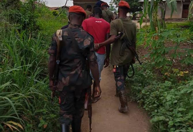 Ituri : 4 militaires des FARDC arrêtés à komanda pour présumés vol, pillage et cambriolage