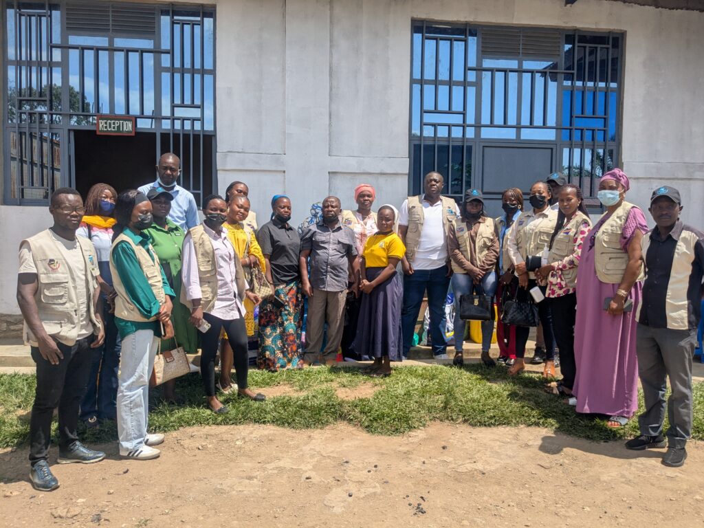 1001633717-1024x768 Bunia: Avec l'appui du gouverneur militaire, le FNPSS assiste l'orphelinat Saint Nicolas
